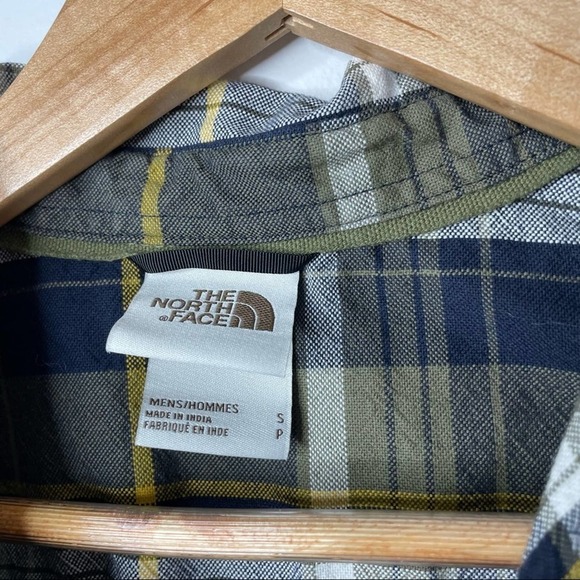 The North Face Plaid Mens Button Down Shirt size S - Picture 5 of 6